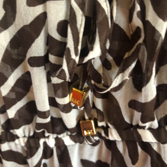 Like New Awesome 100 percent silk animal print top from Michael Kors - Picture 3 of 5
